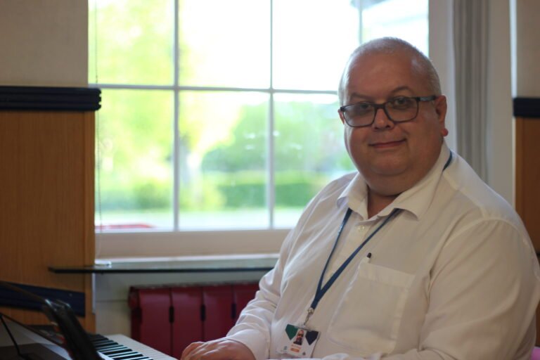 man, accompanist Quinborne Choir, South West Birmingham, uk, Darren Hogg